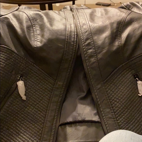 Women’s jacket - Picture 4 of 4